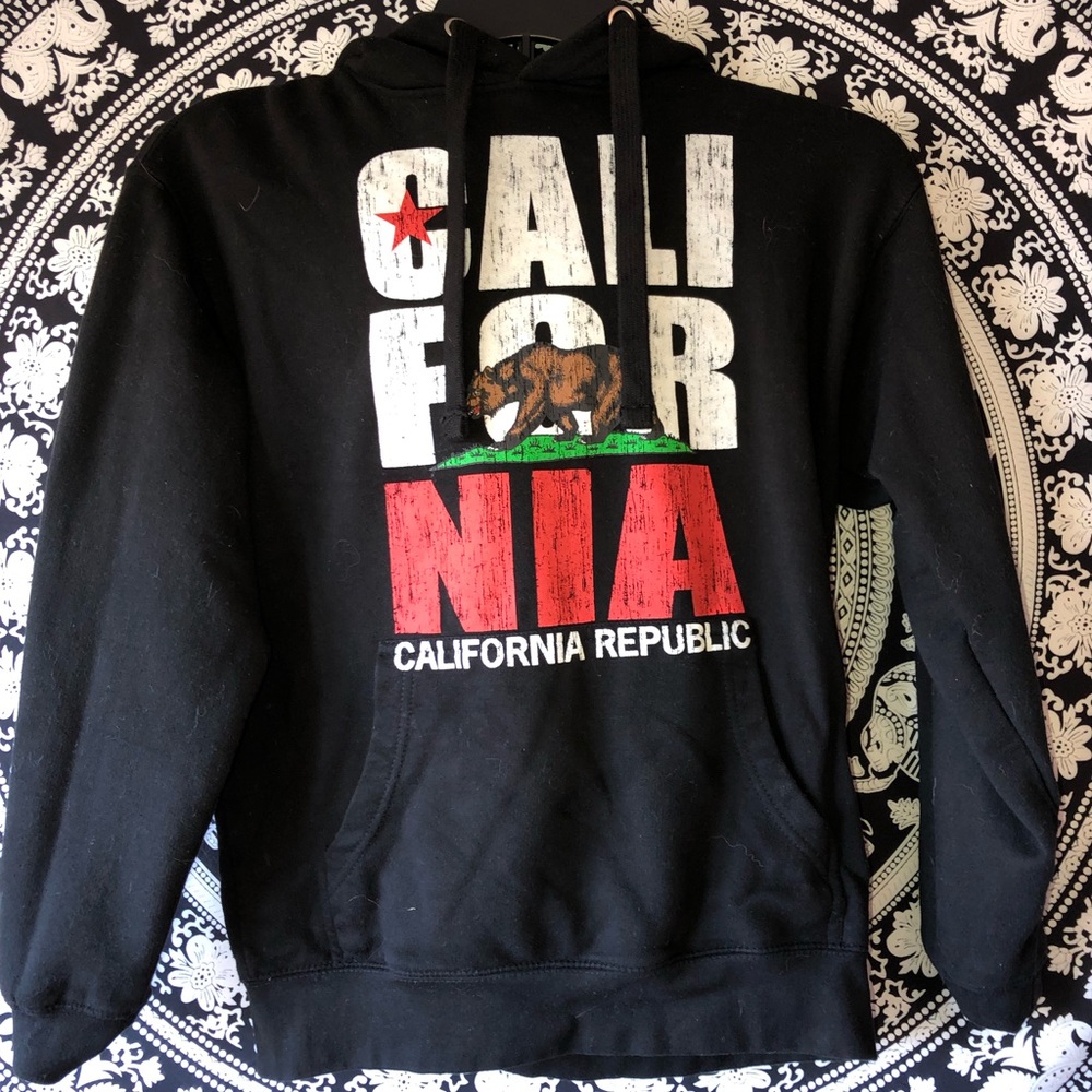 Black California sweatshirt